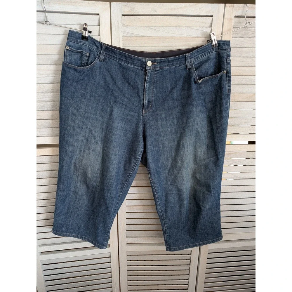CJ Banks Womens 24W Denim Bermuda Shorts Medium Wash Stretch Plus Size